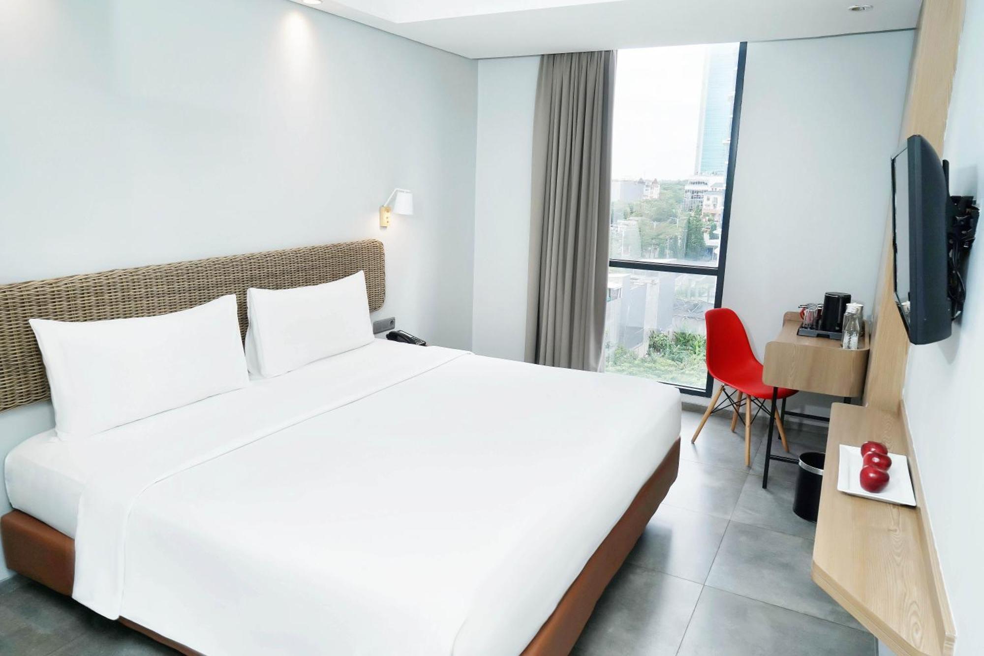 Neo Hotel Puri Indah Yakarta Exterior foto